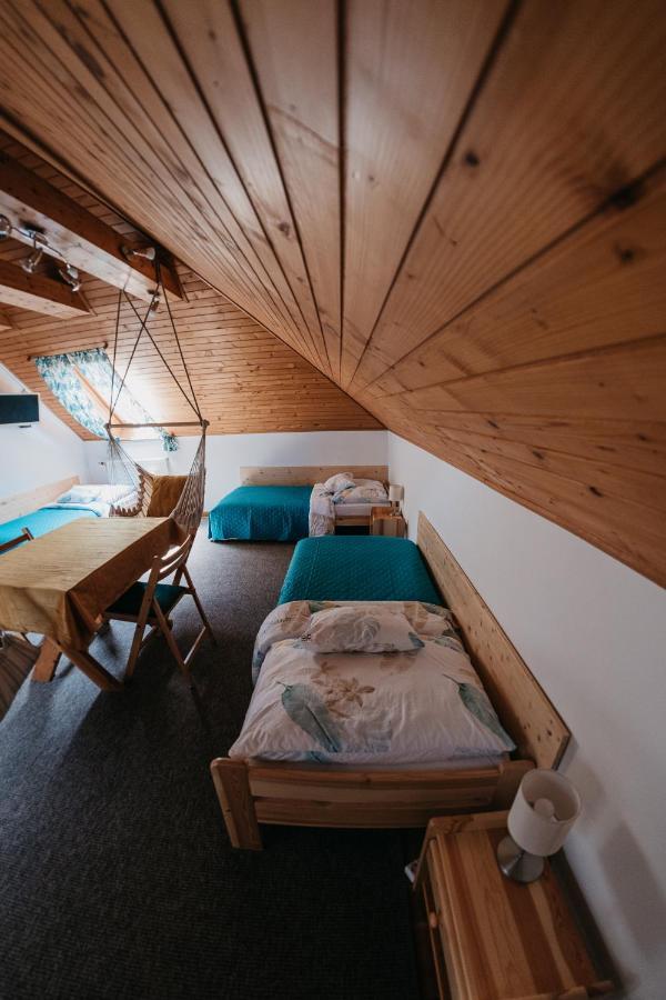 Hotel Hemina Vendeghaz Tata Zewnętrze zdjęcie