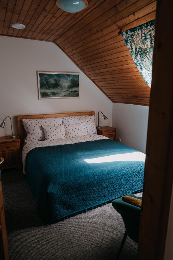 Hotel Hemina Vendeghaz Tata Zewnętrze zdjęcie