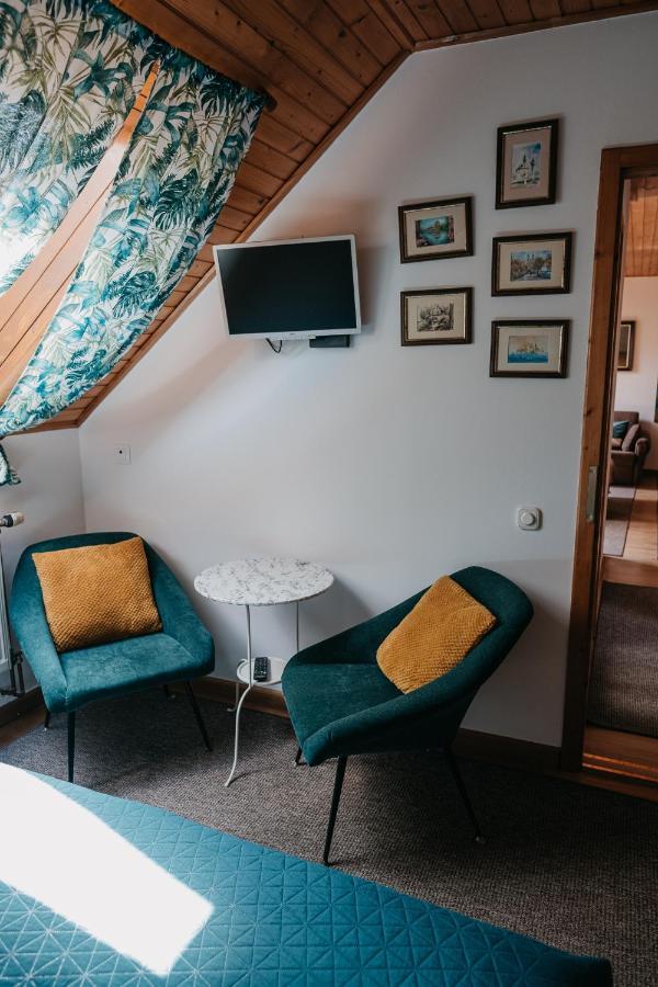 Hotel Hemina Vendeghaz Tata Zewnętrze zdjęcie