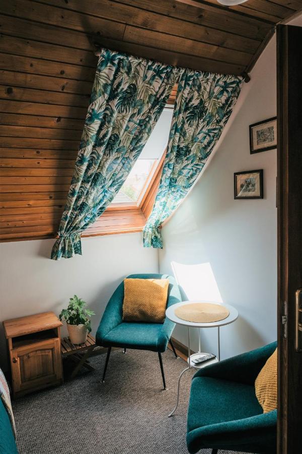 Hotel Hemina Vendeghaz Tata Zewnętrze zdjęcie
