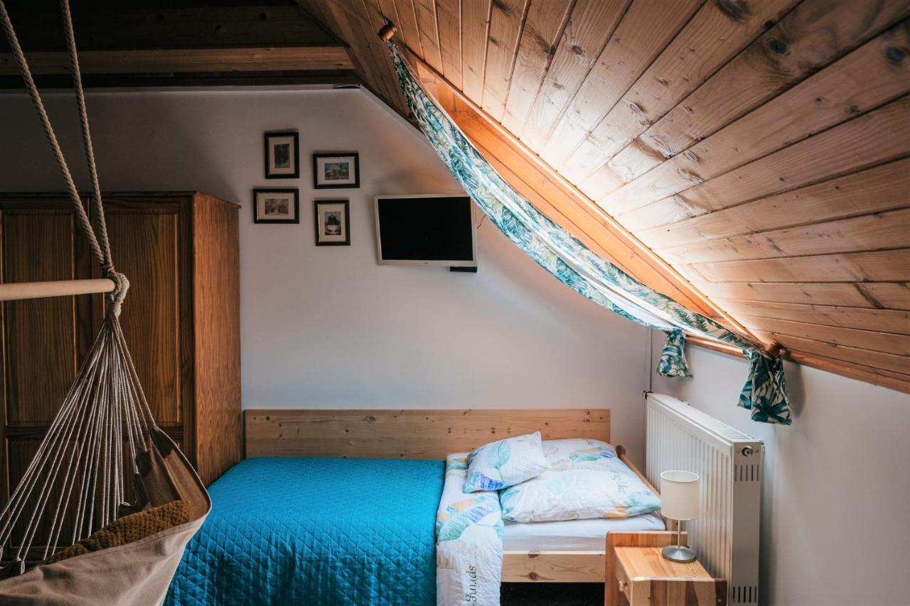 Hotel Hemina Vendeghaz Tata Zewnętrze zdjęcie
